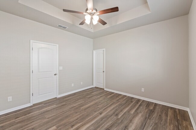Building Photo - 604 Parkfield Ln