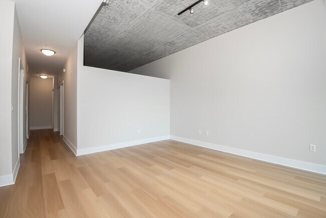 Building Photo - 1345 S Wabash Ave