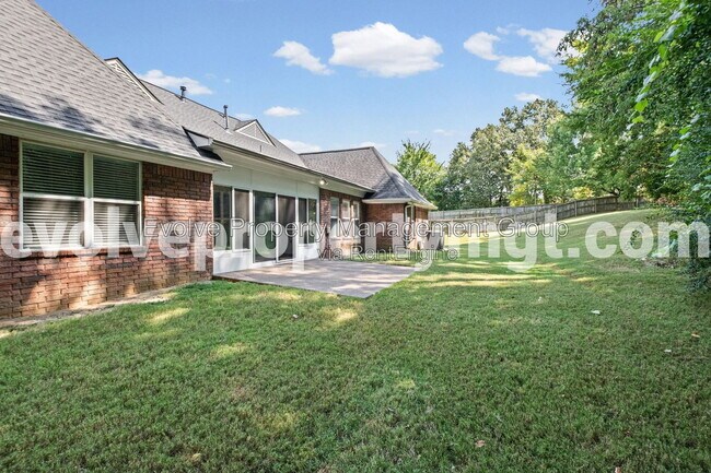 Building Photo - 6606 Baudette Cove