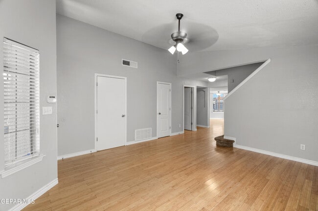 Building Photo - 14141 Tierra Leona Dr