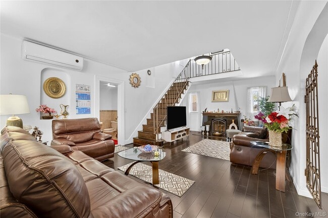 Building Photo - 82-58 235th St