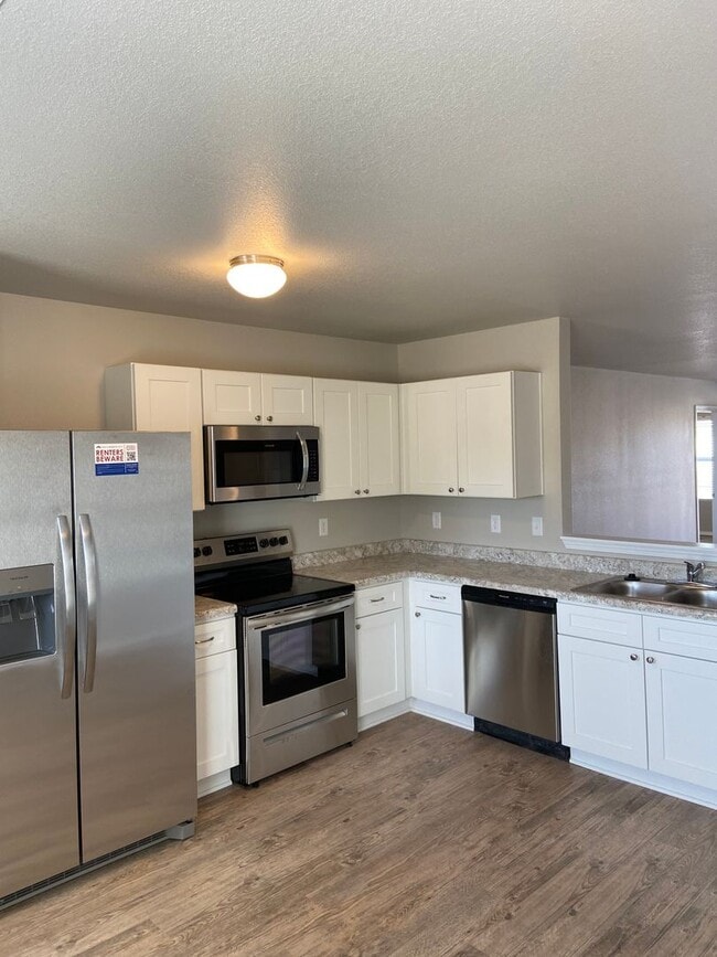 Building Photo - Pre-Leasing Now! Spacious Four Bedroom | Two Bathroom Home in Jonesboro