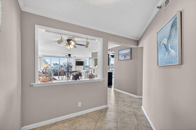 Building Photo - 9650 S Ocean Dr