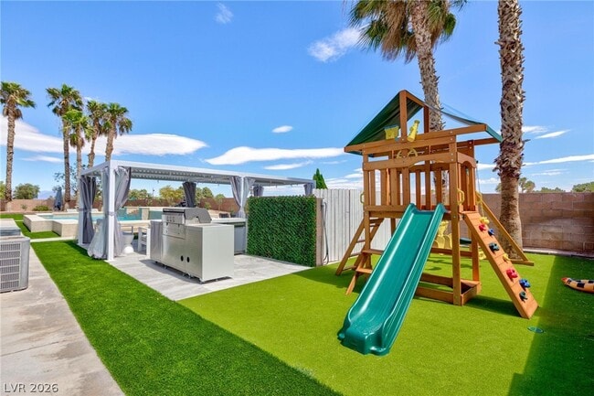 Building Photo - 6525 Ponderosa Way