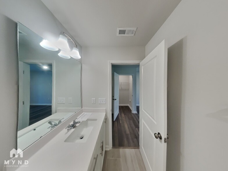Building Photo - 3046 Castle Loch Ln