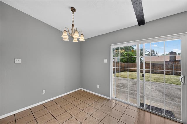 Building Photo - 2760 Hollandale Ln