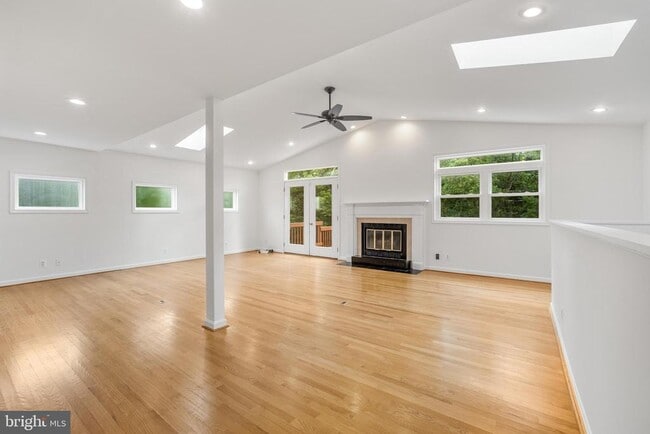 Building Photo - 13320 Scibilia Ct