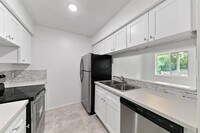 Building Photo - 1312 W Adoue St