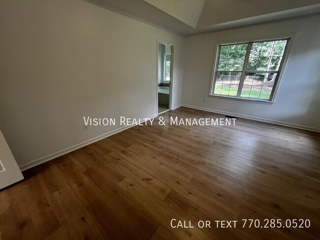 Building Photo - 64 Wooddale Ln
