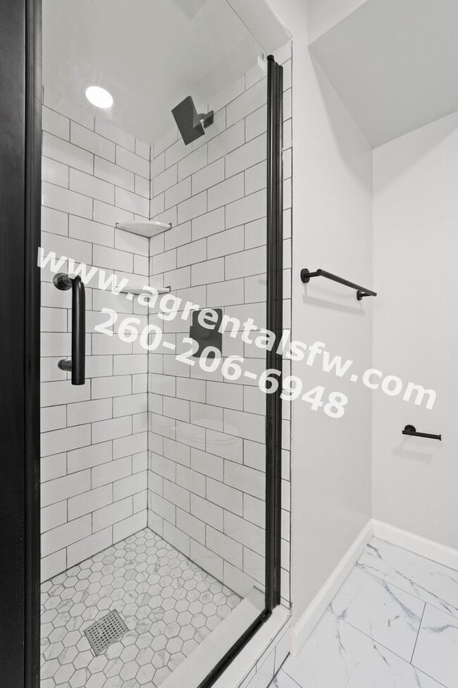 Building Photo - 1829 Broadway