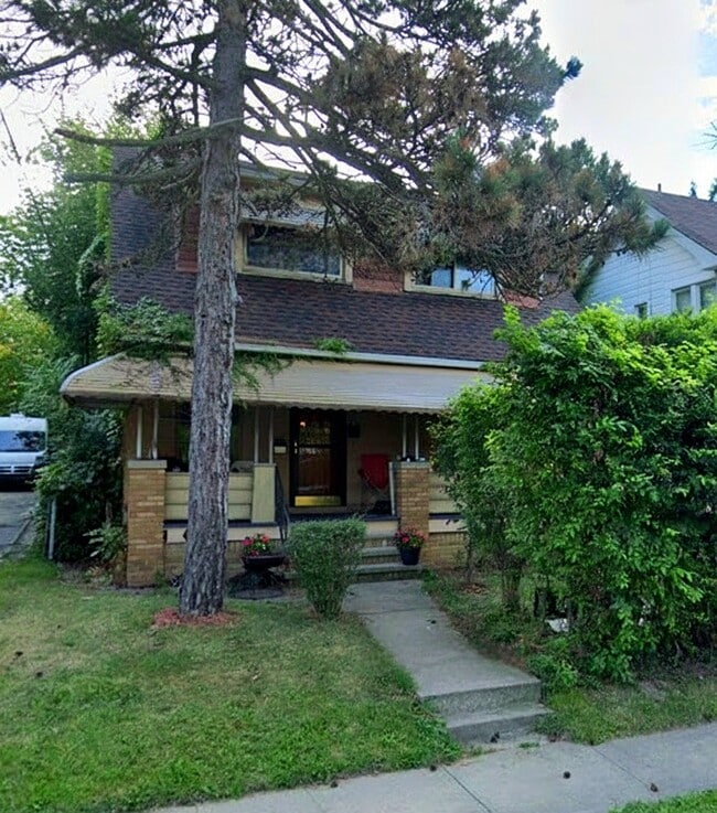 Building Photo - 3381 E 149th St