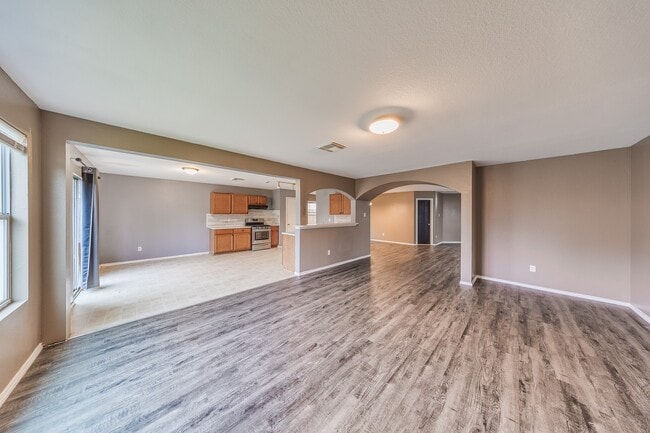 Building Photo - 20119 Baron Brook Dr