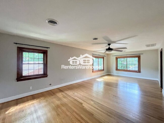 Building Photo - 2925 Duke of York Dr