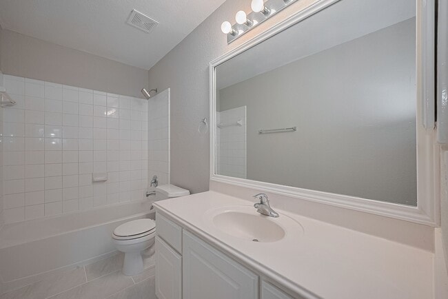 Building Photo - 9714 Angleside Ln