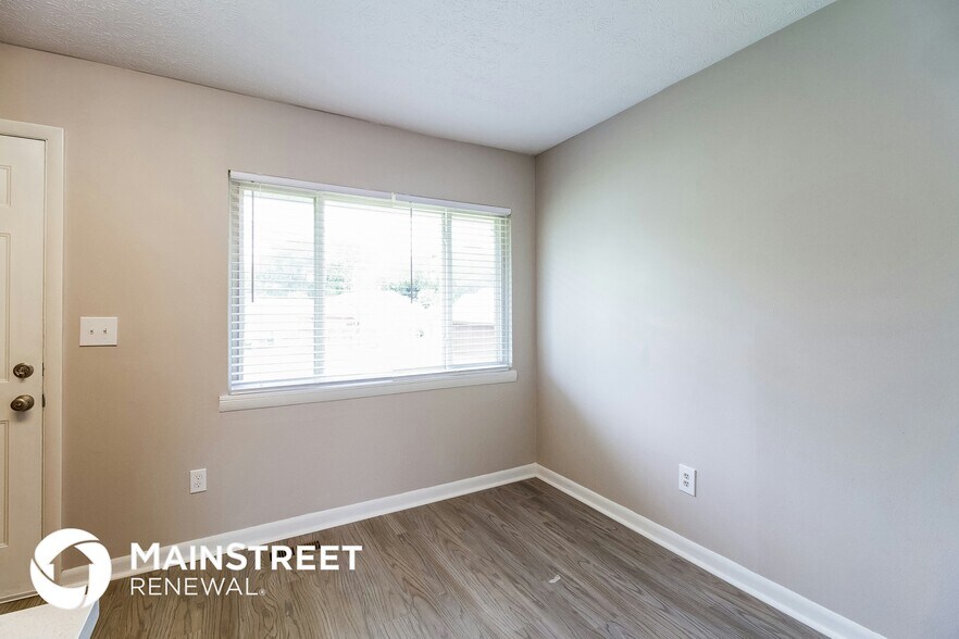 Building Photo - 2767 Bardwell Rd