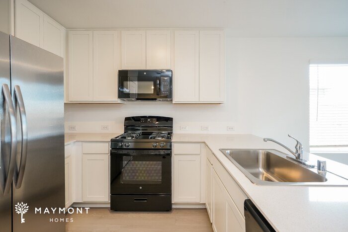 Building Photo - 11341 Rodeo Dr