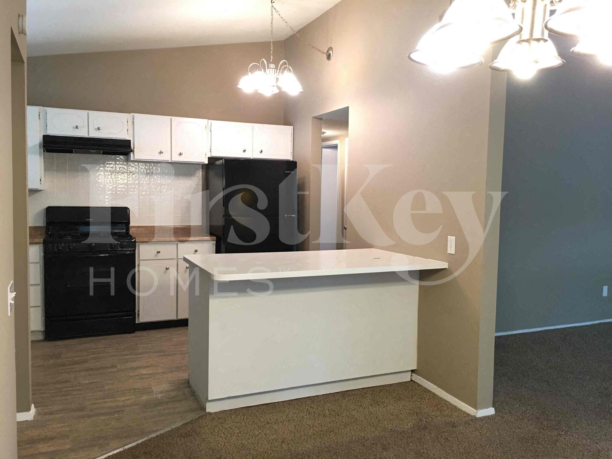 Building Photo - 2560 Pheasant Dr