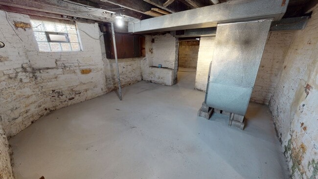 Building Photo - 233 S Hamilton Ave