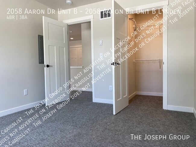 Building Photo - 2058 Aaron Dr