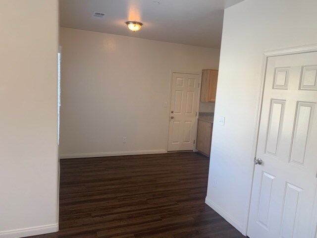 Building Photo - 3223 Park Meadows Dr
