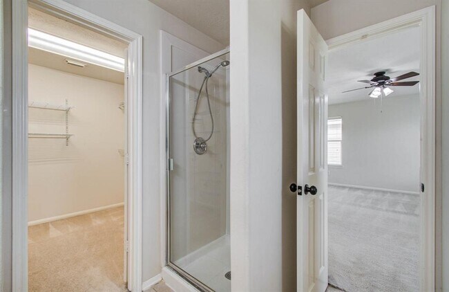 Building Photo - 14555 Gleaming Rose Dr