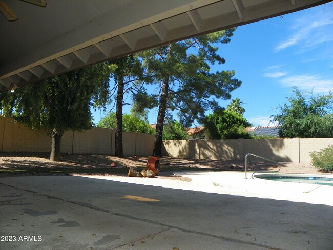 Building Photo - 7672 E Windrose Dr
