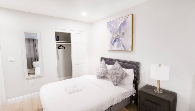 Building Photo - 8356 Adams St