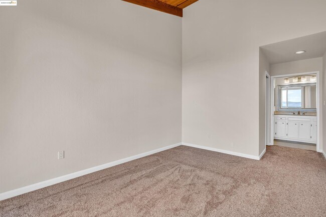 Building Photo - 57 Sereno Cir