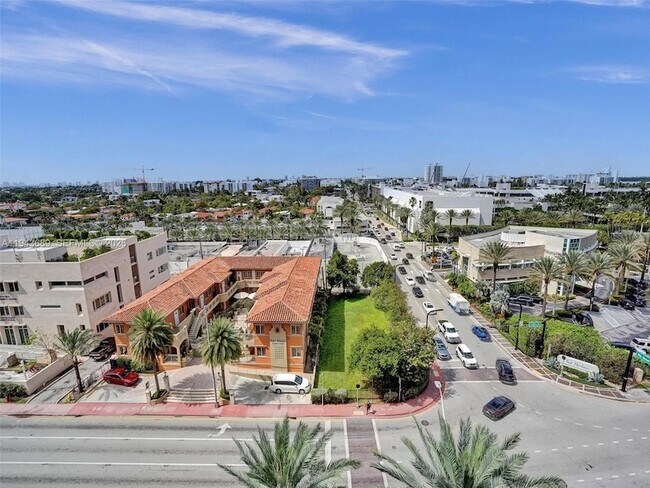 Building Photo - 9595 Collins Ave