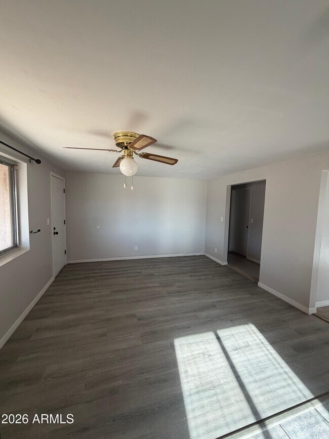 Building Photo - 2849 Dove Dr