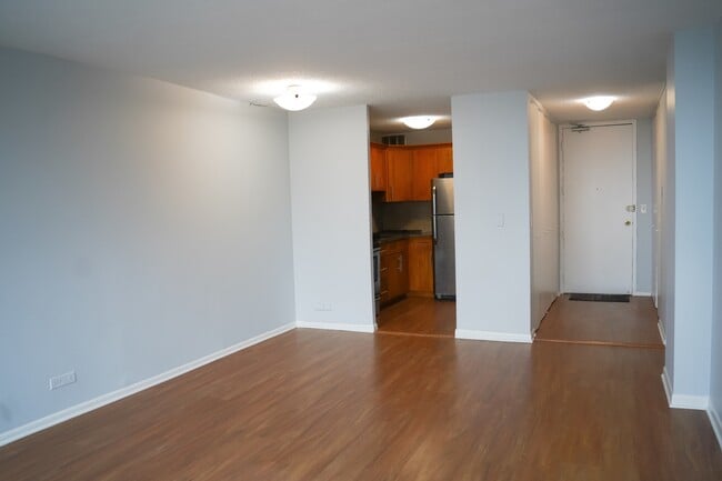 Building Photo - 2728 N Hampden Ct