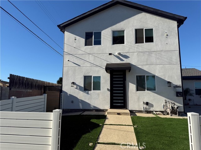 Building Photo - 9585 Woodale Ave