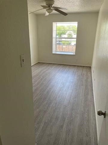 Building Photo - 915 N Elm St