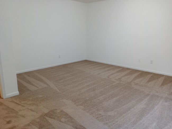 Building Photo - 5005-5007 Carrie Ridge Dr.