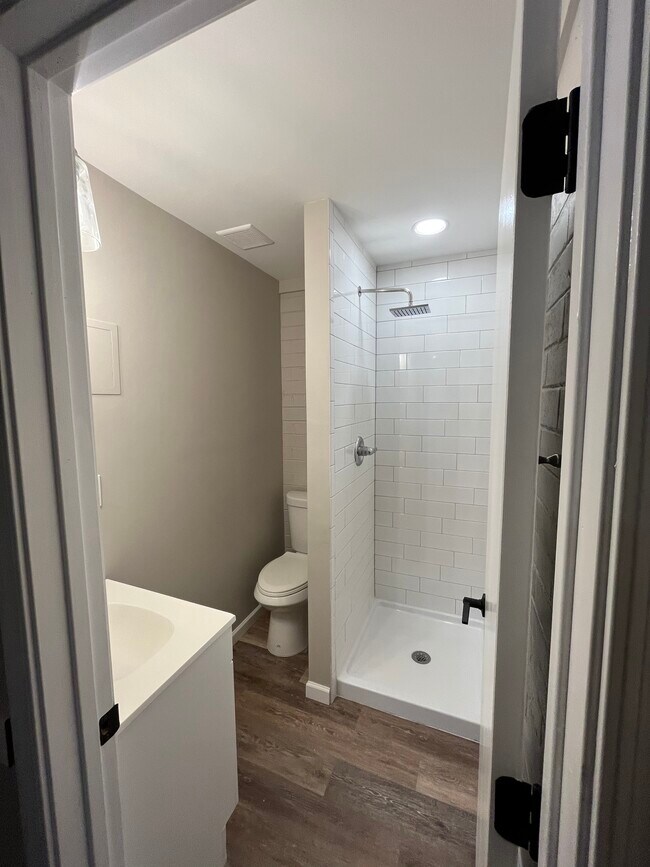 Building Photo - The Catalina