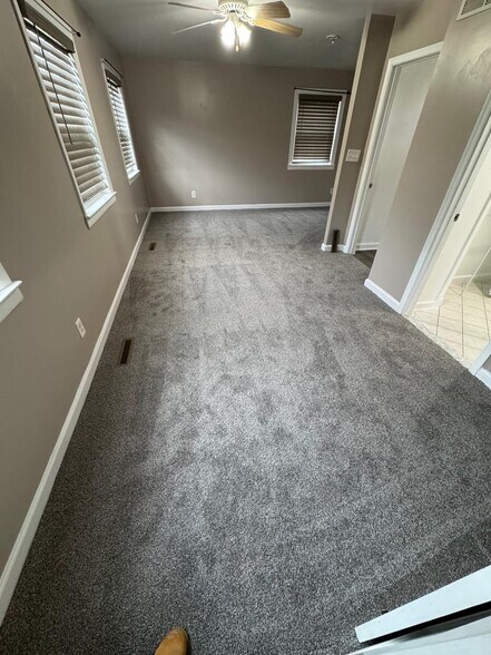 Building Photo - 1467 Charlestown Dr