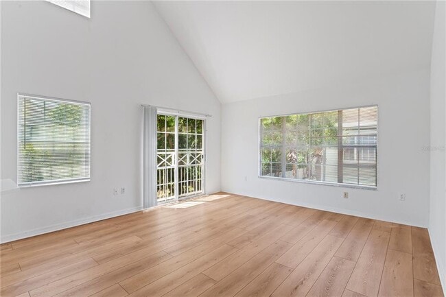 Building Photo - 10454 White Lake Ct