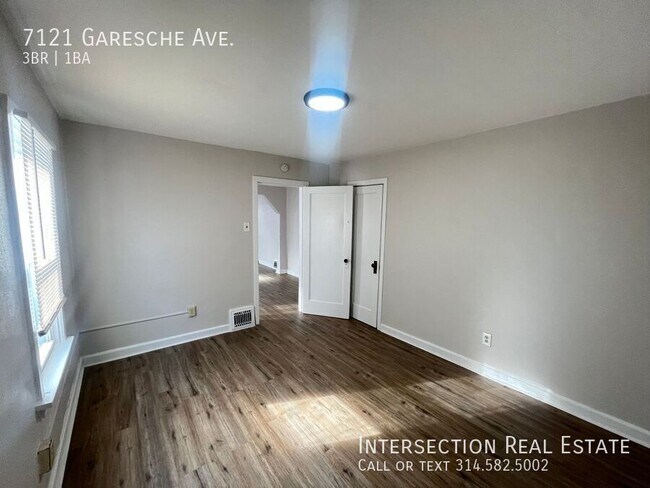 Building Photo - 7121 Garesche Ave