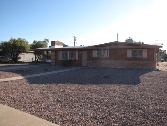 Building Photo - 6924 E Elbow Bay Dr