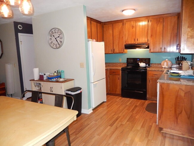Building Photo - 4032 Elder Ln