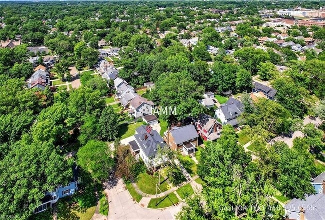 Building Photo - 2205 Briarwood Rd