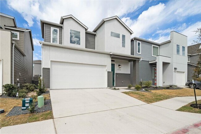 Building Photo - 15008 Forum Ave