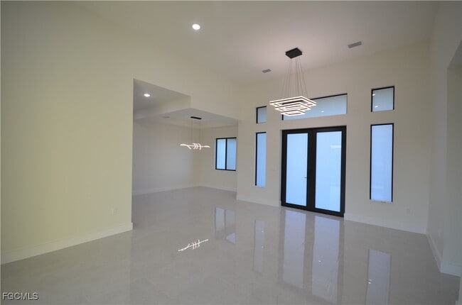 Building Photo - 2416 Diplomat Pkwy W