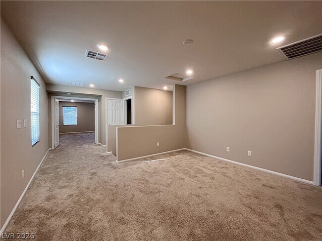 Building Photo - 5587 Lushan St