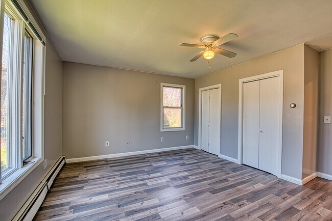 Building Photo - 1246 Somerset Ave