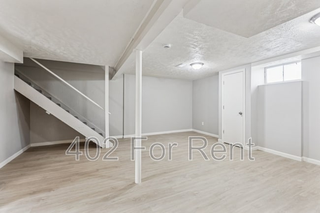 Building Photo - 3821 Saratoga St