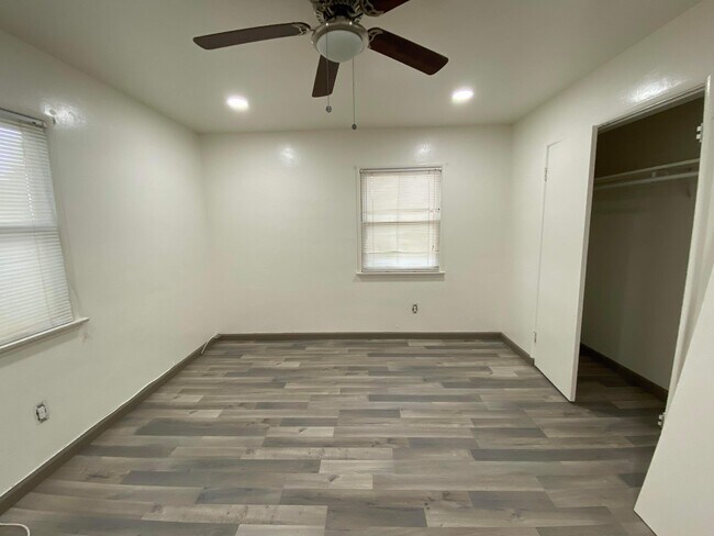 bedroom facing street - 33634 Colorado St