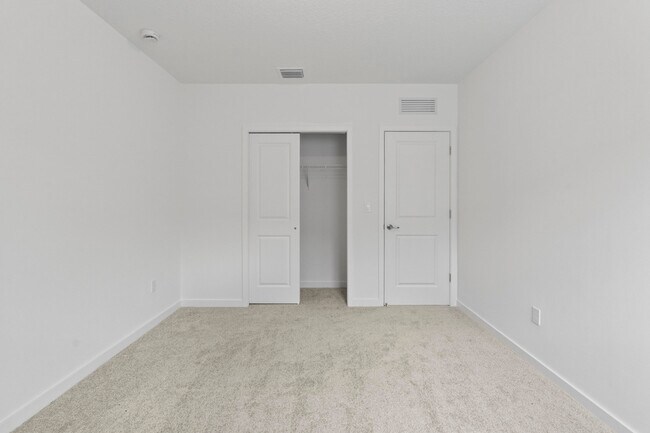 Building Photo - 7292 Lenora Ln