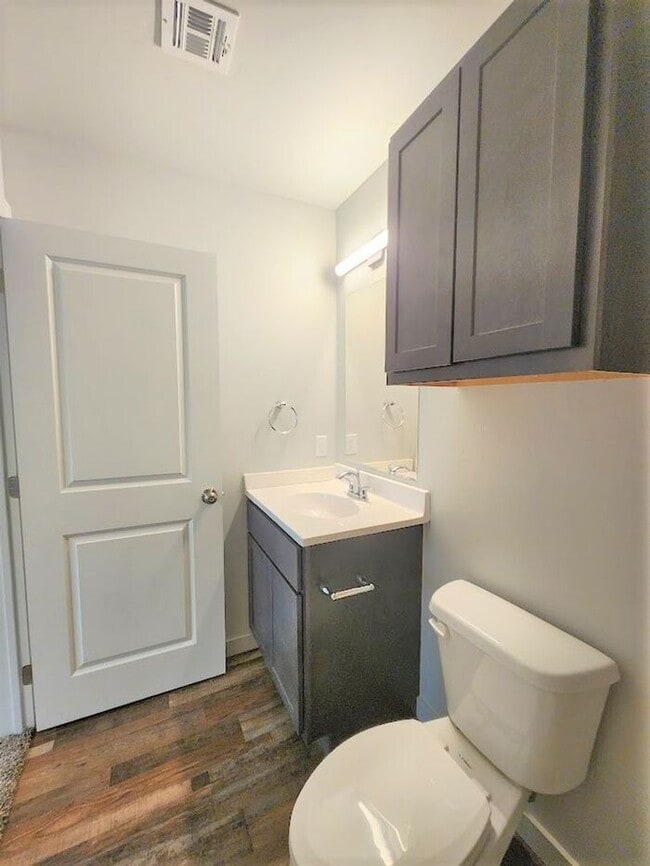 Building Photo - New 3 Bed 2 Bath Duplexes SW 40th & Shields Blvd