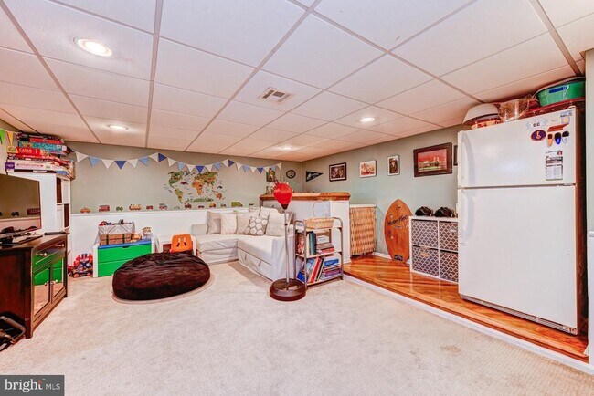 Building Photo - 994 Princeton Pl